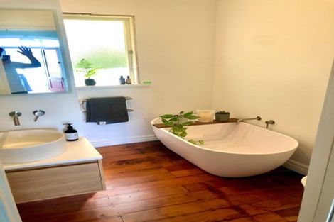 Photo of property in 48 Maida Vale Road, Roseneath, Wellington, 6011