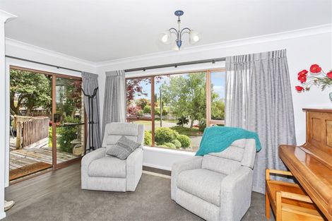 Photo of property in 8 Ashby Place, Pukekohe, 2120