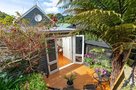 Photo of property in 25 Patanga Crescent, Thorndon, Wellington, 6011