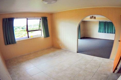 Photo of property in 2/52 Galloway Crescent, Farm Cove, Auckland, 2012