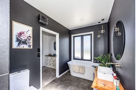 Photo of property in 389 Teschemakers Road, Teschemakers, Oamaru, 9492