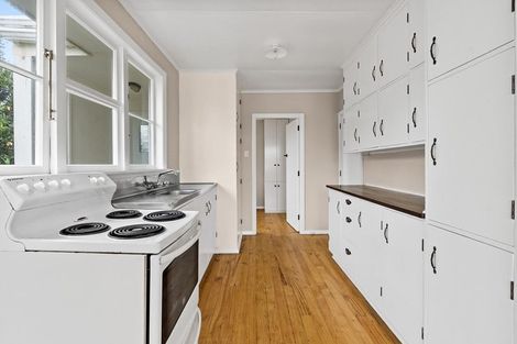 Photo of property in 16 Manchester Street, Patea, 4520