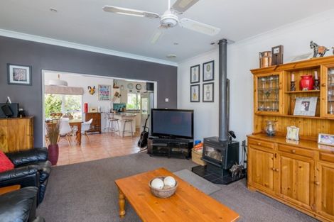 Photo of property in 73 Greenwood Boulevard, Otaki, 5512