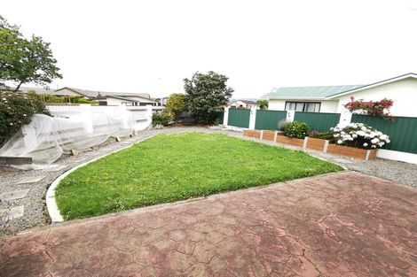 Photo of property in 87 Hillcrest Drive, Kelvin Grove, Palmerston North, 4414