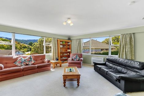 Photo of property in 35 Pembroke Street, Tawa, Wellington, 5028