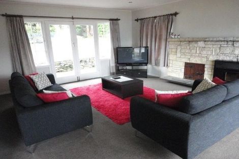Photo of property in 11 Wynyard Crescent, Fernhill, Queenstown, 9300