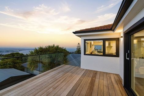 Photo of property in 5b Madeley Road, Mount Pleasant, Christchurch, 8081