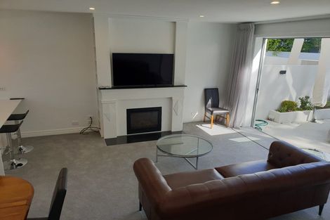 Photo of property in 4/52 Fendalton Road, Fendalton, Christchurch, 8014