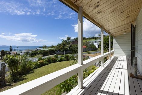 Photo of property in 46 Stratford Drive, Cable Bay, 0420