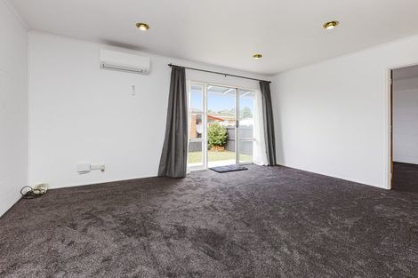 Photo of property in 2/6 Hill Road, Papatoetoe, Auckland, 2025