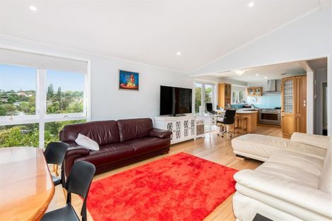 Photo of property in 38a Colmar Road, Mellons Bay, Auckland, 2014