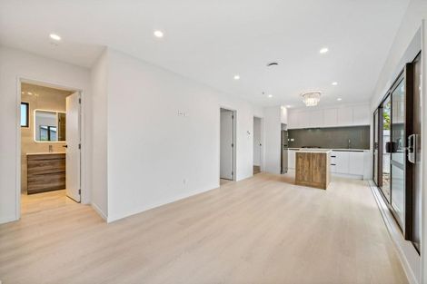 Photo of property in 456a West Coast Road, Glen Eden, Auckland, 0602