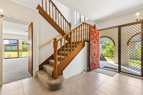 Photo of property in 33 Prince Regent Drive, Half Moon Bay, Auckland, 2012