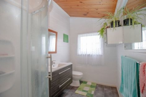 Photo of property in 13 Parfitt Place, Ngatea, 3503