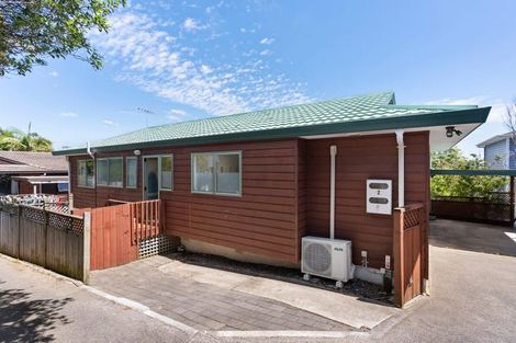 Photo of property in 2/4 Gibraltar Street, Howick, Auckland, 2014