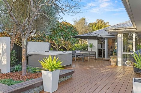 Photo of property in 32 Rue De La Mare, Parklands, Christchurch, 8083