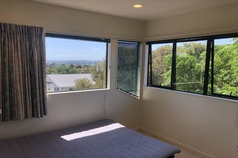 Photo of property in 1/32 Tui Glen Road, Birkenhead, Auckland, 0626