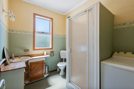 Photo of property in 12 Severn Street, Green Island, Dunedin, 9018