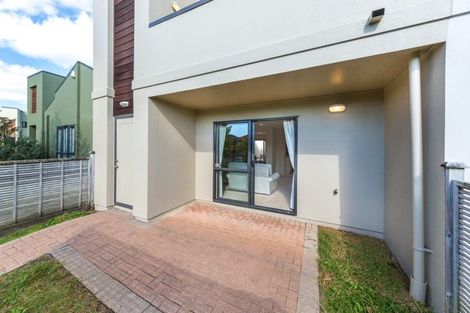 Photo of property in 5 Puma Drive, Golflands, Auckland, 2013