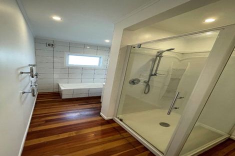 Photo of property in 382 South Road, Omata, New Plymouth, 4374