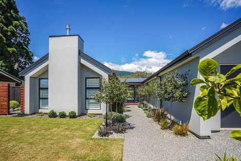 Photo of property in 50 Covent Drive, Stoke, Nelson, 7011