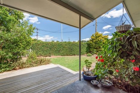 Photo of property in 1/239 Lake Road, Northcote, Auckland, 0627