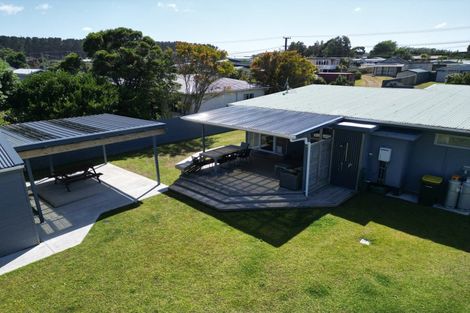 Photo of property in 62 Nash Parade, Foxton Beach, Foxton, 4815