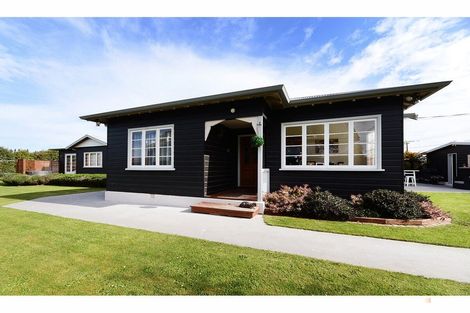 Photo of property in 17 Thackeray Street, Saint Andrews, 7988