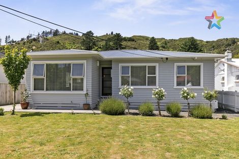 Photo of property in 69 Peel Place, Wainuiomata, Lower Hutt, 5014