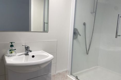 Photo of property in 1/17 Fielding Crescent, Farm Cove, Auckland, 2012