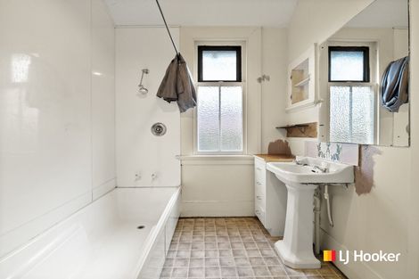 Photo of property in 34 Elm Row, Dunedin Central, Dunedin, 9016