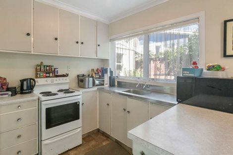 Photo of property in 2/1 Coopers Road, Gate Pa, Tauranga, 3112