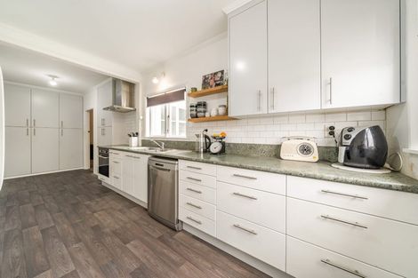 Photo of property in 11 Golders Road, Elderslea, Upper Hutt, 5018