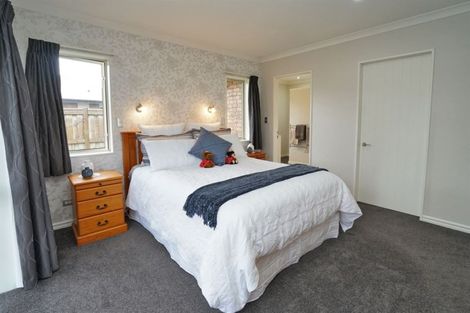 Photo of property in 18 Burgundy Court, Rototuna, Hamilton, 3210