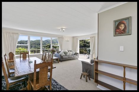 Photo of property in 73 Walter Road, Lowry Bay, Lower Hutt, 5013