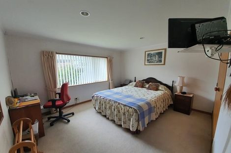 Photo of property in 34 Hadleigh Court, Paraparaumu, 5032