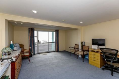 Photo of property in 19 Findlay Street, Moturoa, New Plymouth, 4310