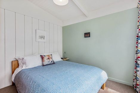 Photo of property in 25 Kopiko Road, Titirangi, Auckland, 0604