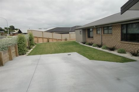 Photo of property in 51 Alberta Road, Glen Avon, New Plymouth, 4312