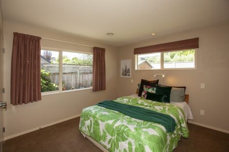 Photo of property in 4 Pukatea Close, Raumati Beach, Paraparaumu, 5032