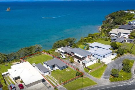 Photo of property in 973 Whangaparaoa Road, Tindalls Beach, Whangaparaoa, 0930