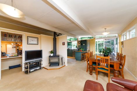 Photo of property in 16 Wikiriwhi Crescent, Awapuni, Palmerston North, 4412