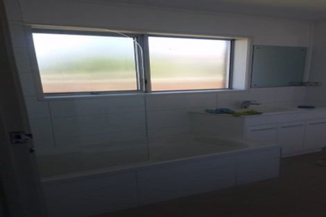 Photo of property in 1/16 Harwood Road, Mount Wellington, Auckland, 1060