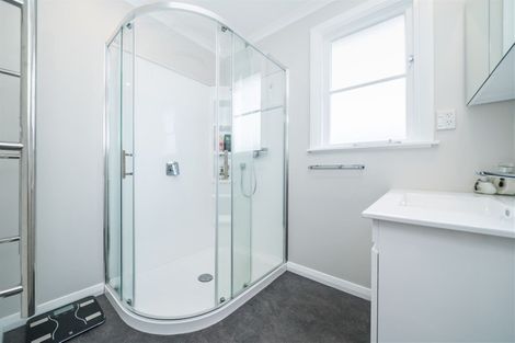 Photo of property in 2 Ascot Street, Hokowhitu, Palmerston North, 4410