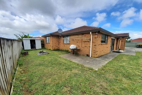 Photo of property in 10 Waldos Way, Mangere, Auckland, 2022