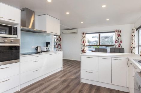 Photo of property in 24 Ranfurly Street, Tamatea, Napier, 4112