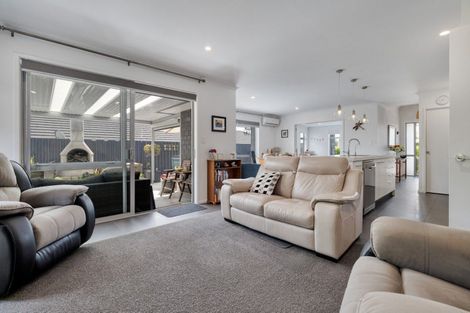 Photo of property in 2 Bernies Way, Ohauiti, Tauranga, 3112