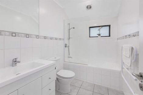 Photo of property in 5 Dusky Crescent, Aotea, Porirua, 5024