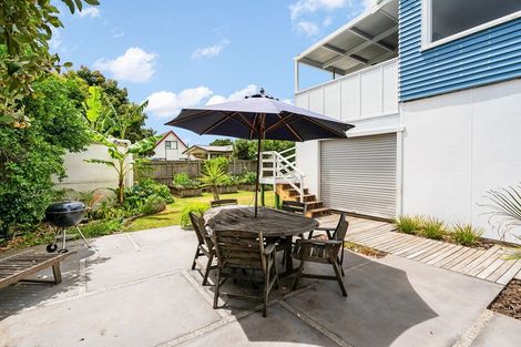 Photo of property in 12 Ringer Avenue, Matapouri, Whangarei, 0173
