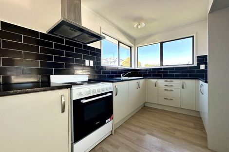 Photo of property in 18 Karepo Crescent, Ranui, Auckland, 0612